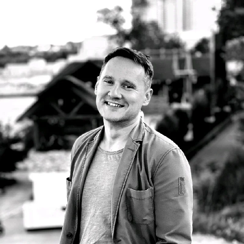 V.Alex